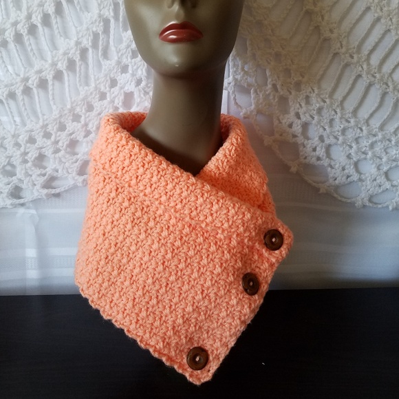 Scarf, Cowl - Picture 2 of 4